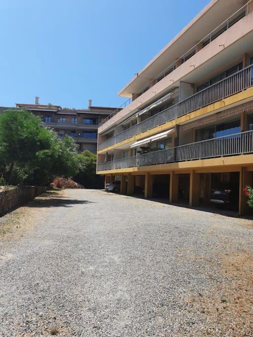 Spacious Marina & See View Appartment Cavalaire-sur-Mer Kültér fotó